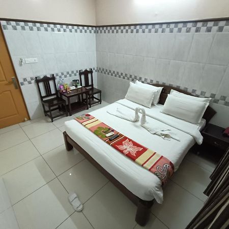 Hotel Arunachala Пудучеррі Екстер'єр фото