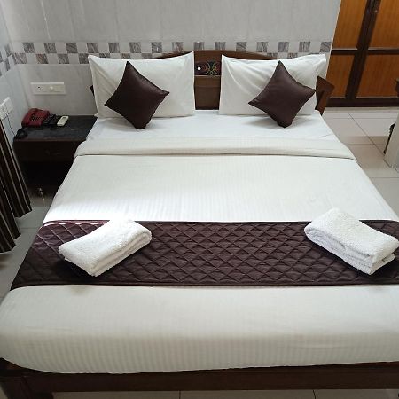Hotel Arunachala Пудучеррі Екстер'єр фото