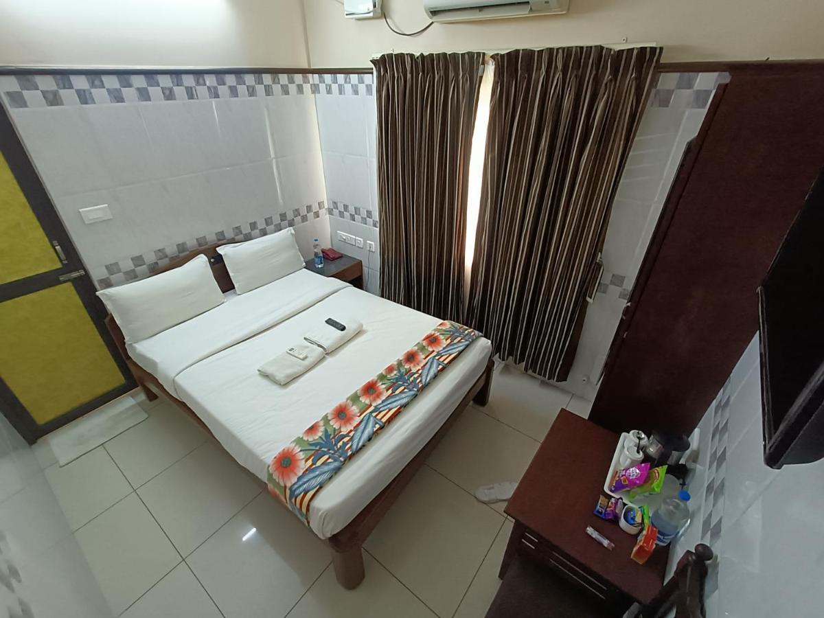 Hotel Arunachala Пудучеррі Екстер'єр фото