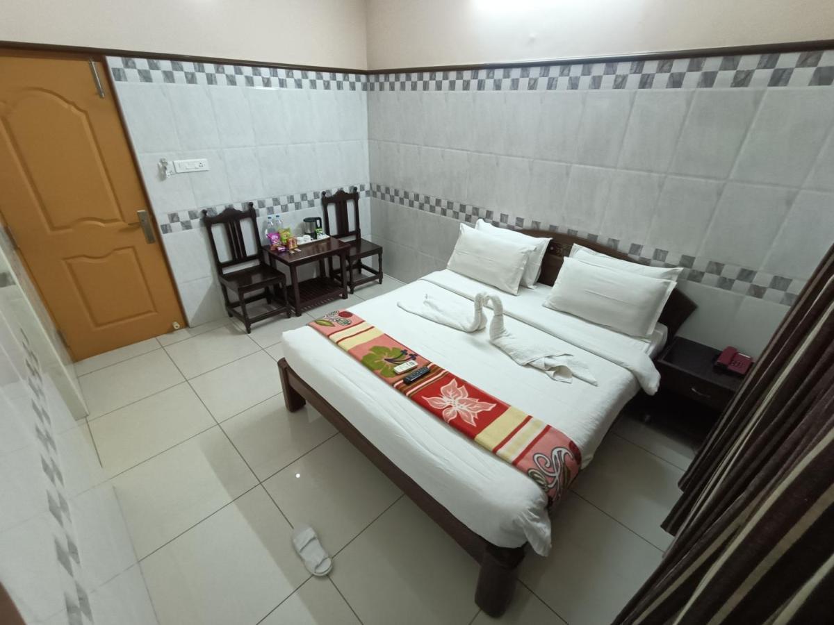 Hotel Arunachala Пудучеррі Екстер'єр фото
