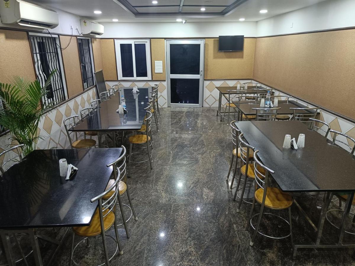 Hotel Arunachala Пудучеррі Екстер'єр фото