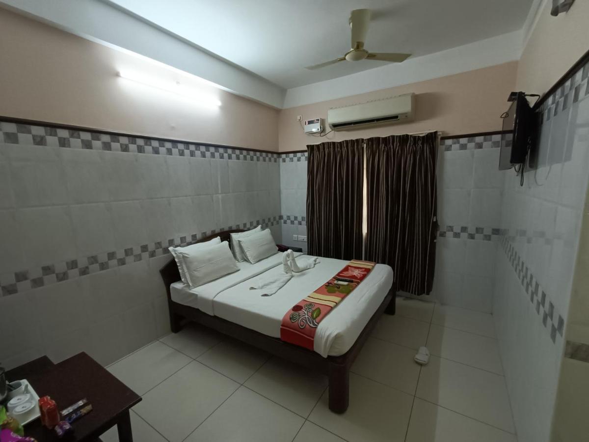 Hotel Arunachala Пудучеррі Екстер'єр фото