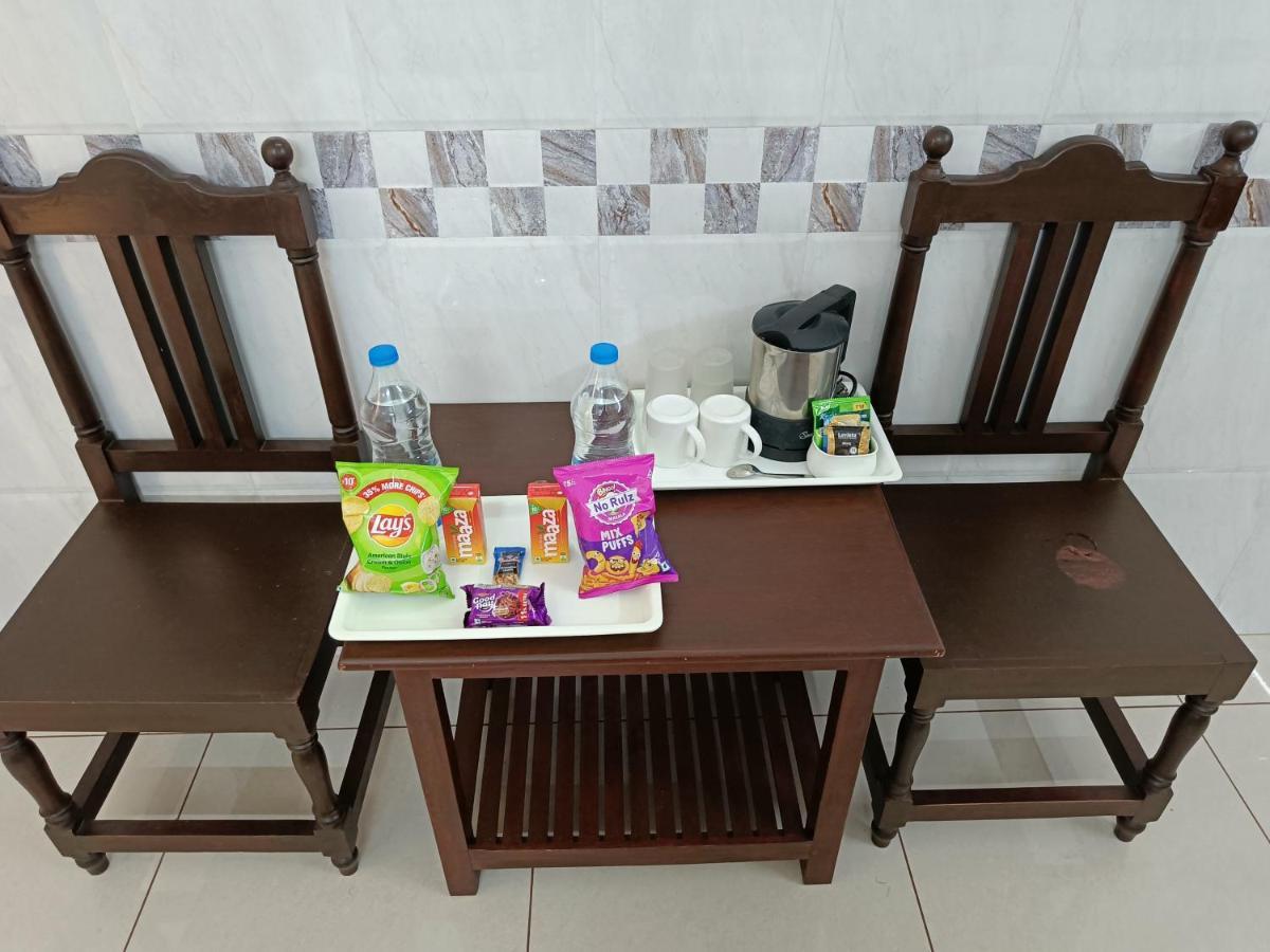 Hotel Arunachala Пудучеррі Екстер'єр фото