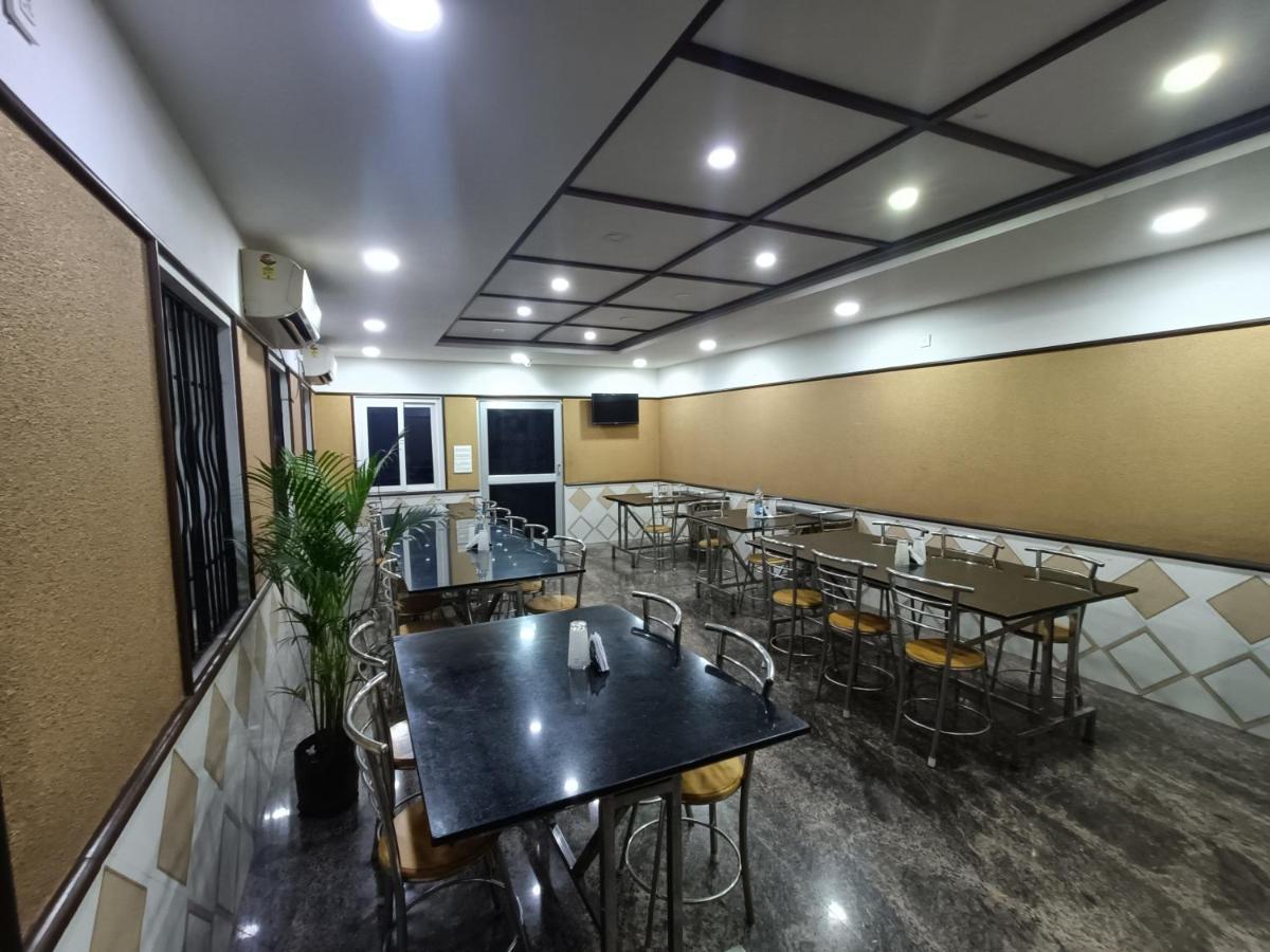 Hotel Arunachala Пудучеррі Екстер'єр фото