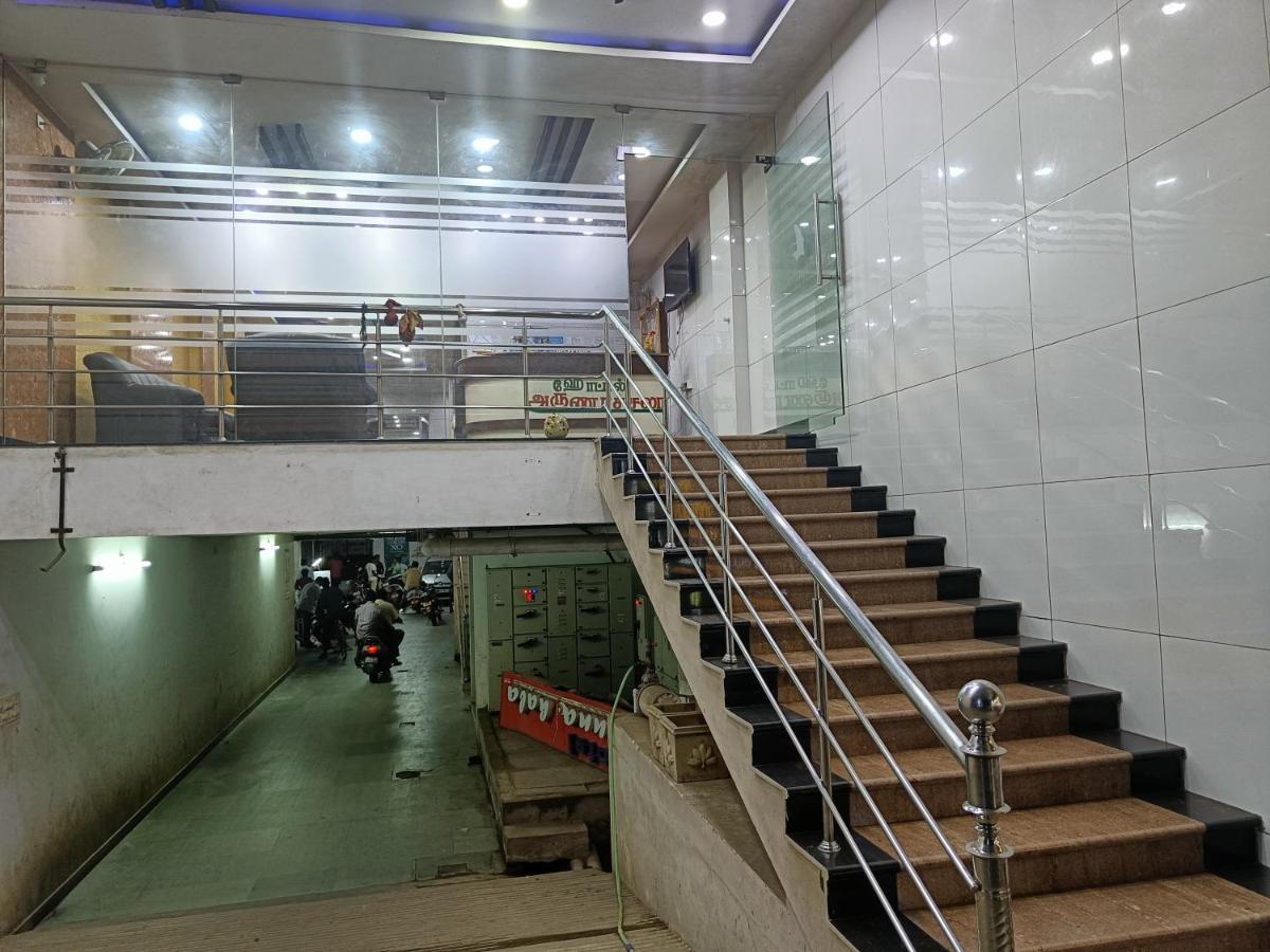 Hotel Arunachala Пудучеррі Екстер'єр фото