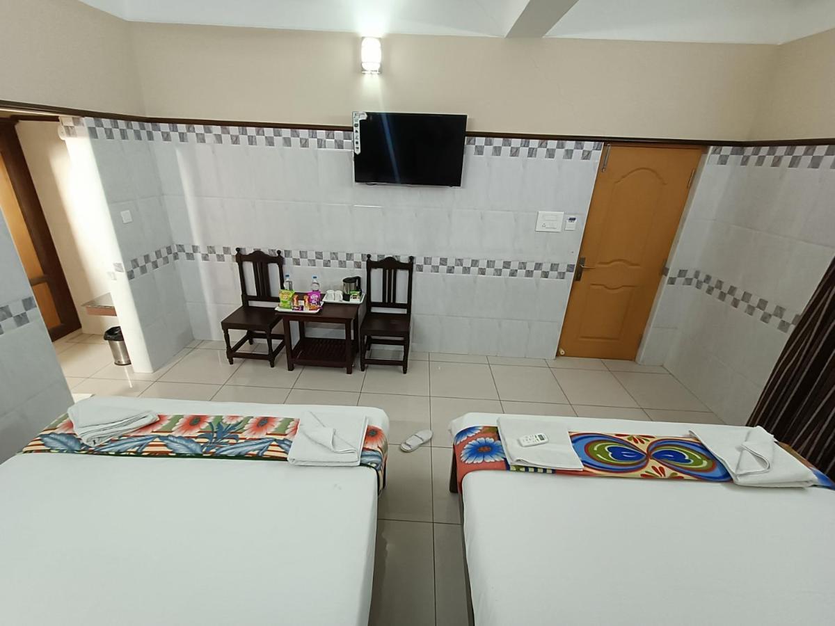 Hotel Arunachala Пудучеррі Екстер'єр фото