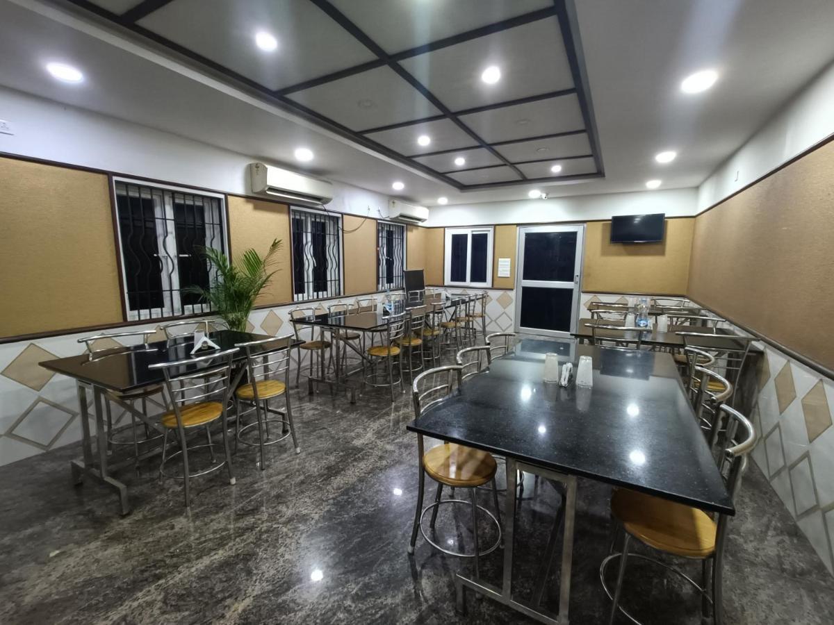 Hotel Arunachala Пудучеррі Екстер'єр фото