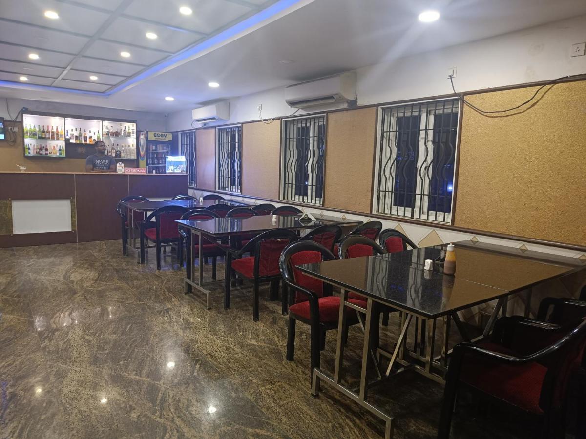 Hotel Arunachala Пудучеррі Екстер'єр фото