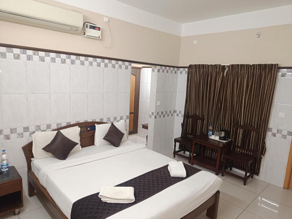 Hotel Arunachala Пудучеррі Екстер'єр фото